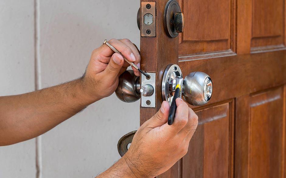 serrurier ouverture de porte service Paris 20